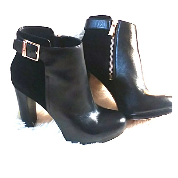 MICHAEL Michael Kors Shoes - STUNNING MK Ankle Boots